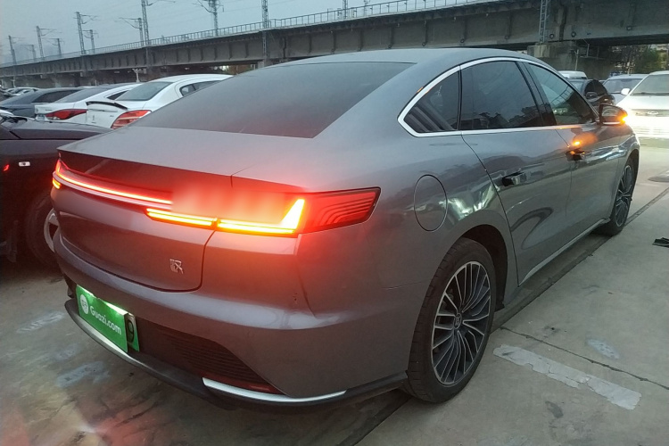 比亚迪 汉 2021款 EV 标准续航版豪华型车身外观6005