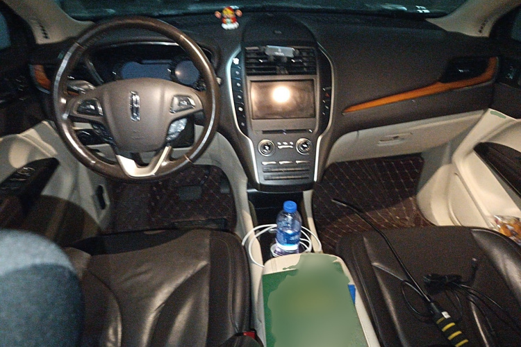 林肯MKC 2014款 2.0T 四驱尊耀版中控内饰7002