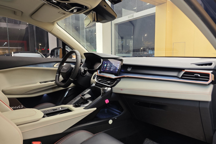 领克06 2020款 1.5T 耀Halo中控内饰7001