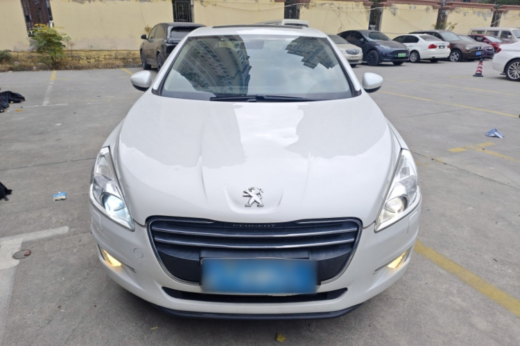 标致508 2013款 2.0L 两周年纪念 自动智享版车身外观2