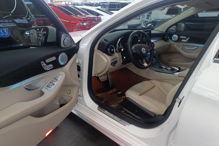 奔驰C级 2018款 C 200 L 运动版中控内饰7003