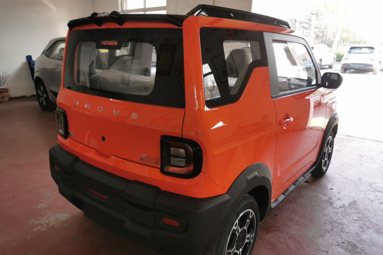 吉利银河 2025款 210km 熊猫骑士车身外观7