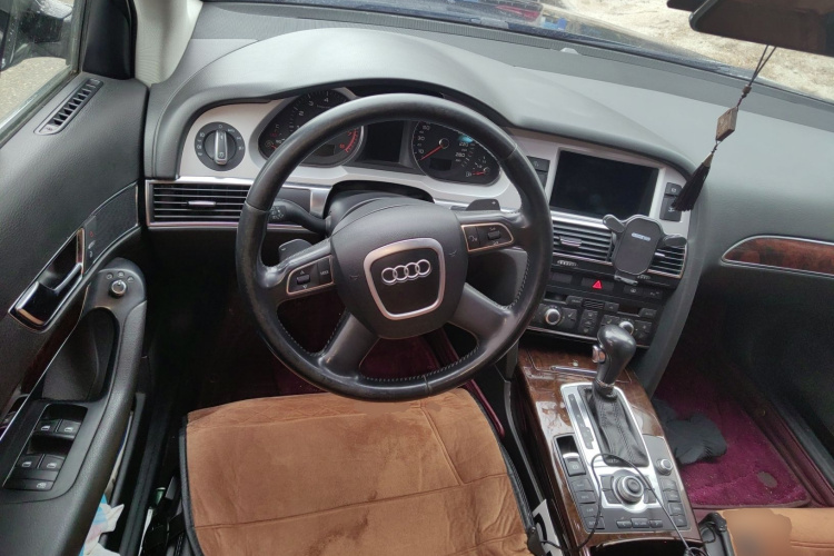 奥迪A6L 2011款 2.0 TFSI 自动舒适型中控内饰13