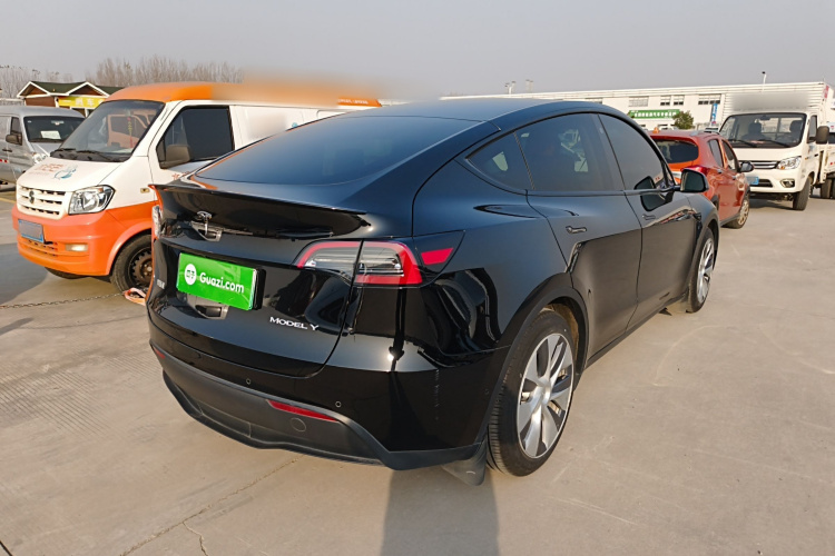 特斯拉 Model Y 2022款 后轮驱动版车身外观6005