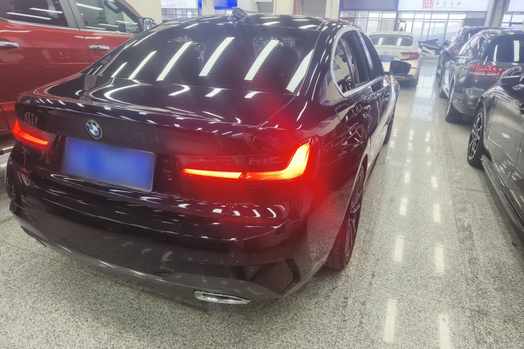 宝马3系 2022款 325Li M运动套装车身外观7