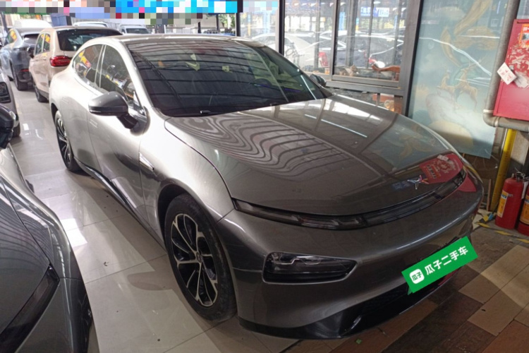 小鹏P7 2022款 480G车身外观3