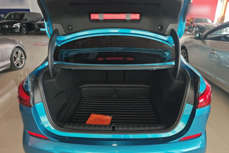 宝马2系(进口) 2021款 225i 四门轿跑车 M运动套装机舱底盘23