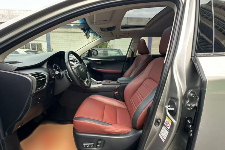 雷克萨斯NX 2015款 200t 全驱 锋尚版中控内饰7002