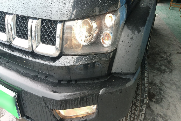 北京BJ40 2016款 40L 2.3T 自动两驱尊贵版局部细节36