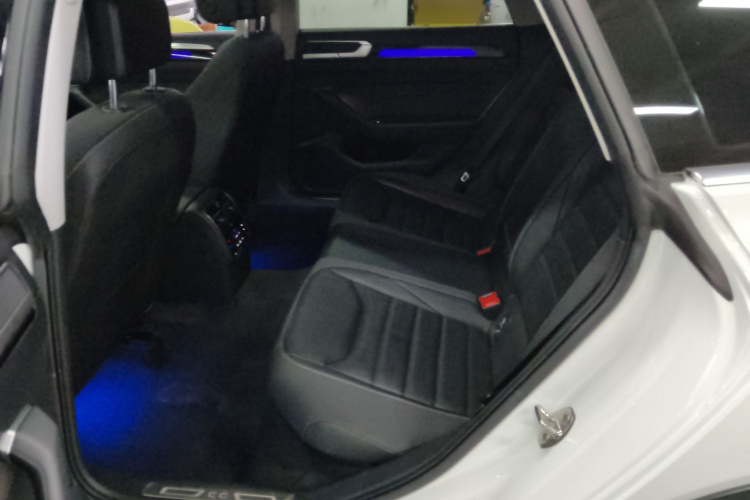 一汽-大众CC 2023款 猎装车 380TSI 猎心版中控内饰7004