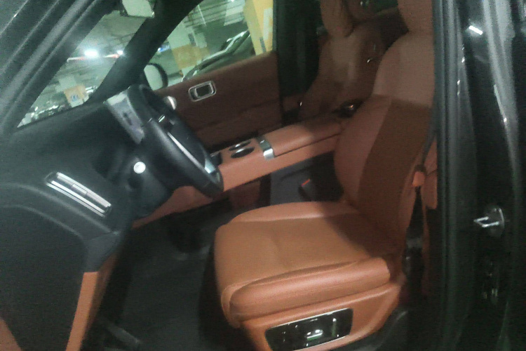 理想汽车 理想L8 2023款 Air中控内饰19