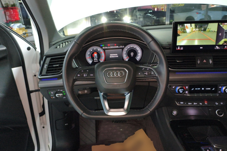 奥迪Q5L 2022款 40T 豪华动感型中控内饰13