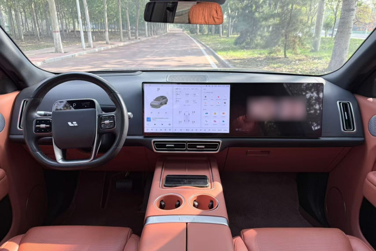 理想汽车 理想L8 2023款 Pro中控内饰7001