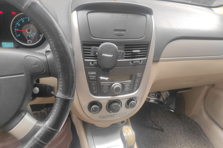 别克 凯越 2013款 1.5L 自动经典型局部细节16