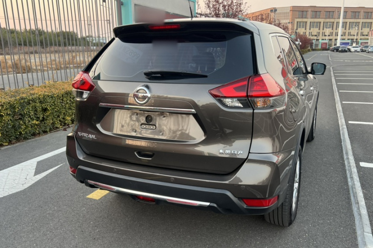 日产 奇骏 2021款 2.0L CVT 2WD XL Premium尊享纪念版车身外观6008