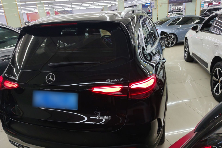 奔驰GLC 2025款 改款 GLC 300 L 4MATIC 动感型 5座车身外观7
