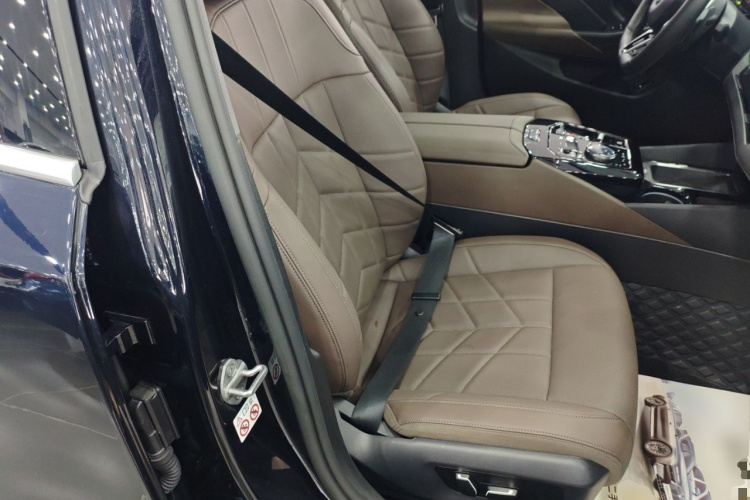 宝马5系 2024款 530Li 领先型 M运动套装局部细节41