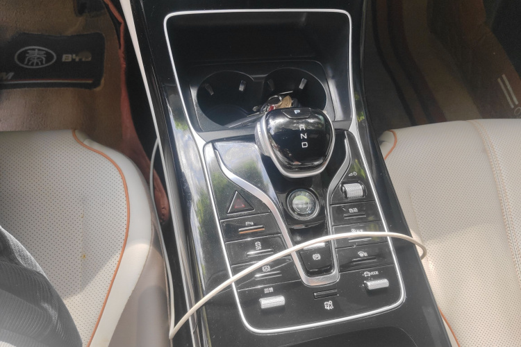 比亚迪 秦PLUS 2023款 冠军版 EV 420KM领先型局部细节18