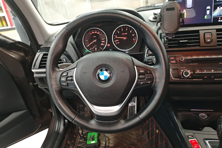 宝马1系(进口) 2013款 改款 116i 领先型局部细节13