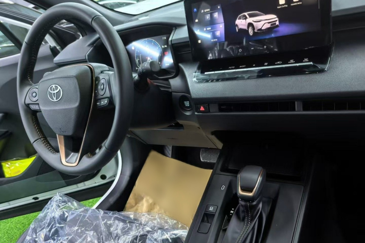 丰田 锋兰达 2026款 2.0L CVT舒适版中控内饰7002