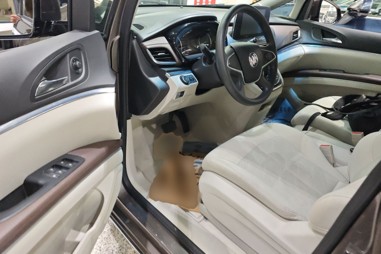 别克GL8 2023款 陆上公务舱 舒适型中控内饰20