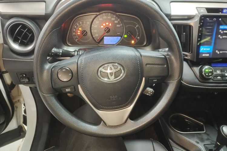 丰田 RAV4荣放 2019款 2.0L CVT两驱先锋版 国V局部细节13