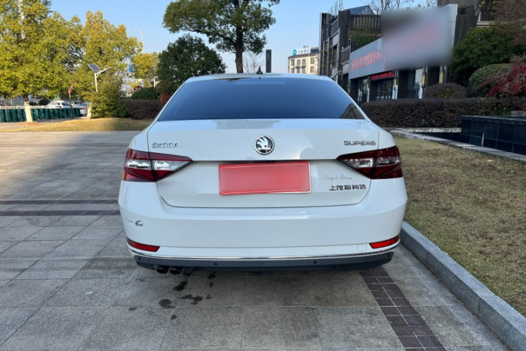 斯柯达 速派 2018款 TSI330 DSG舒适版 国V车身外观6005