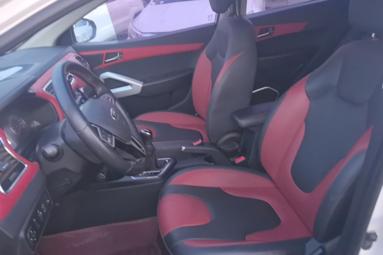 江汽集团 瑞风S2 2018款 智驱版 1.5L 手动豪华智能型中控内饰19