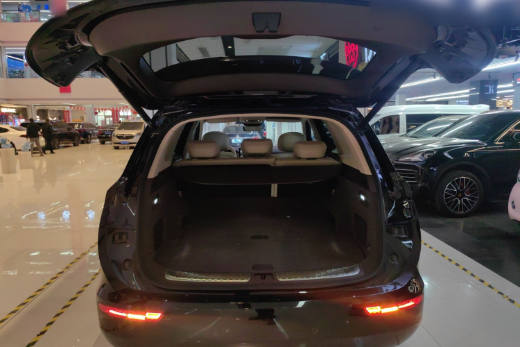 鸿蒙智行 问界M7 2024款 1.5T 智驾四驱Ultra版 5座局部细节23