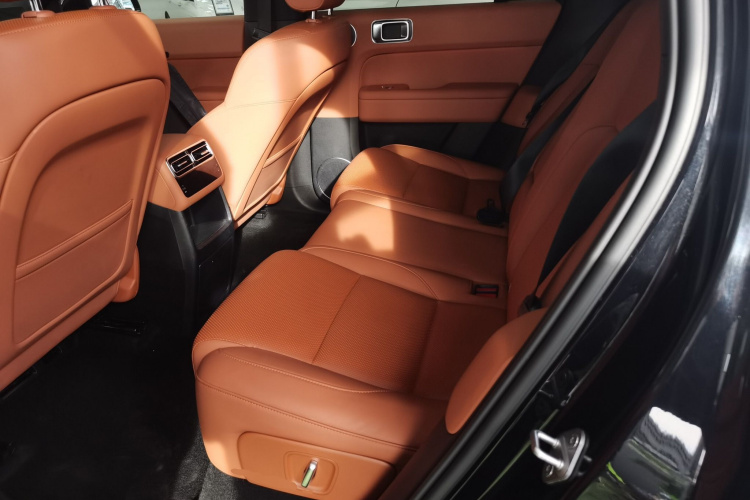 理想汽车 理想L6 2024款 Pro中控内饰21