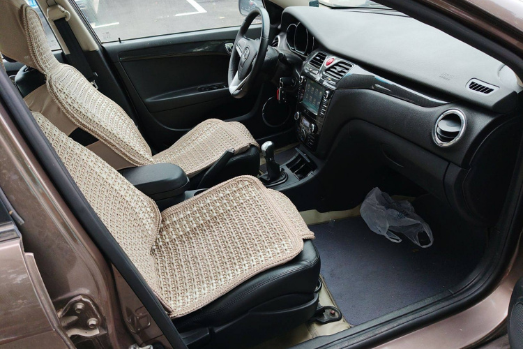 江汽集团 和悦 2012款 1.5L 手动豪华运动型局部细节41