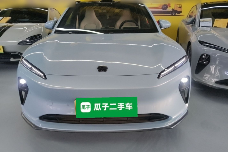 蔚来ET5 2022款 75kWh车身外观2