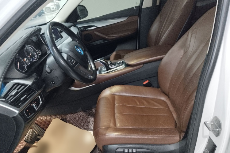 宝马X6 2015款 xDrive35i 领先型中控内饰19