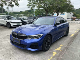 宝马3系 2022款 325i M运动曜夜套装