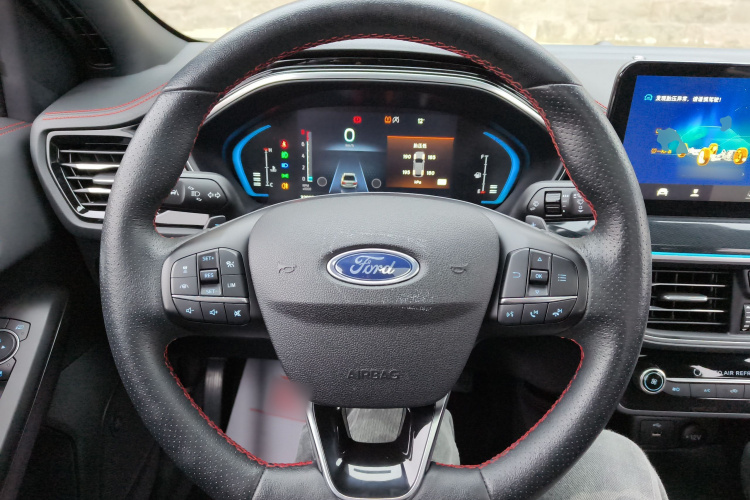 福特 福克斯 2022款 三厢 EcoBoost 180 自动ST Line局部细节13