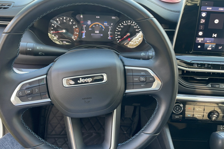 Jeep 指南者 2021款 220T 自动领先版局部细节13
