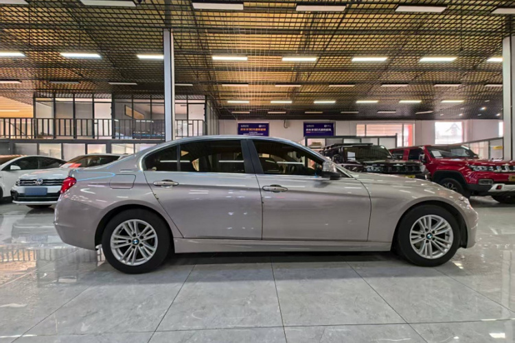 宝马3系 2015款 316Li 时尚型车身外观6004