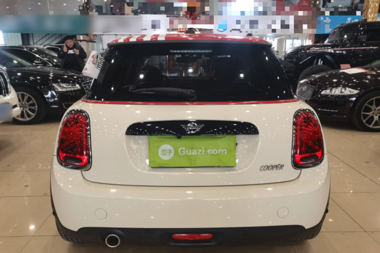 MINI 2018款 1.5T COOPER 经典派车身外观6
