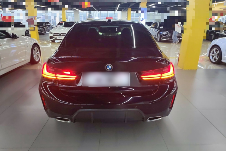 宝马3系 2023款 325Li M运动套装车身外观6