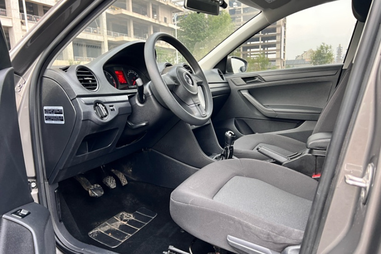 大众 捷达 2015款 质惠版 1.6L 手动时尚型中控内饰7002