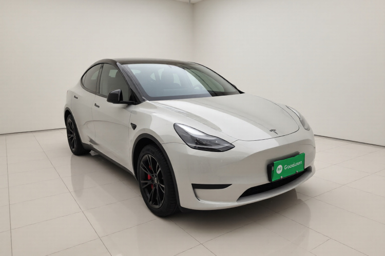 特斯拉 Model Y 2022款 改款 后轮驱动版车身外观3