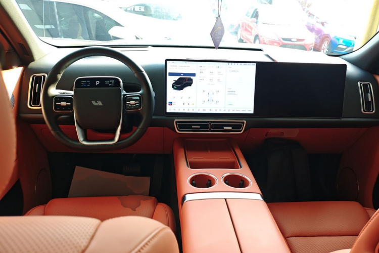 理想汽车 理想L9 2023款 Pro中控内饰7002