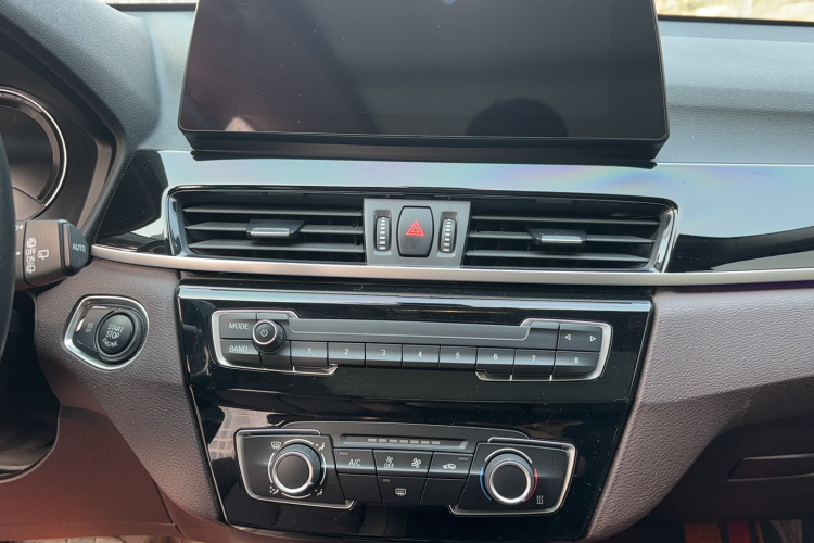 宝马X1 2022款 sDrive20Li 时尚型中控内饰7004