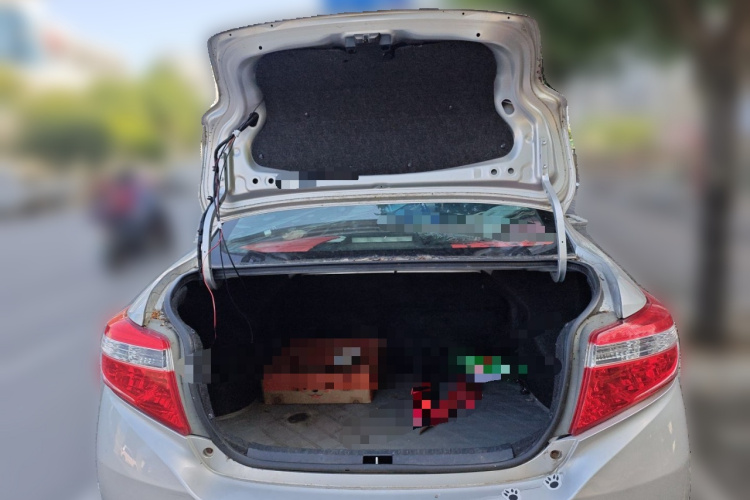 丰田 威驰 2014款 1.5L 手动智臻版局部细节23