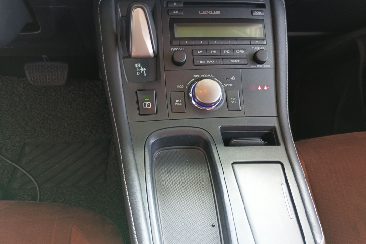 雷克萨斯CT 2014款 CT200h 精英版 单色局部细节18