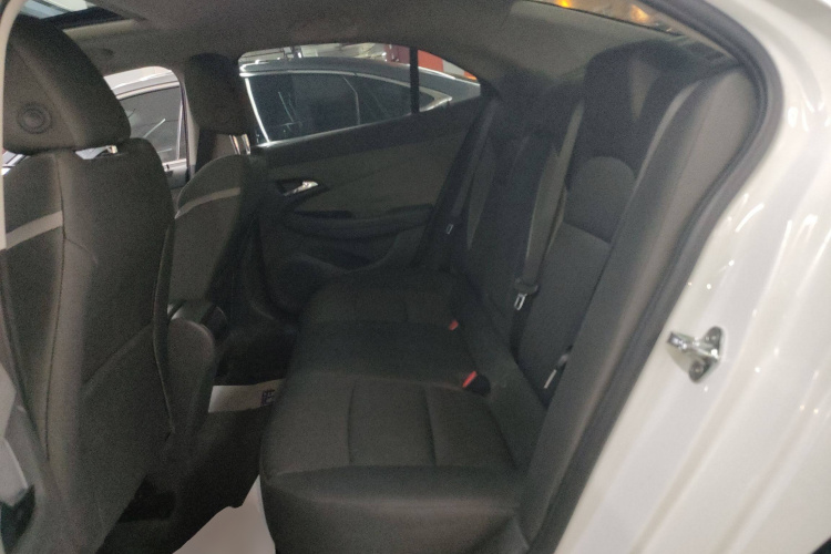 雪佛兰 迈锐宝 2016款 1.6T 自动舒适版中控内饰21