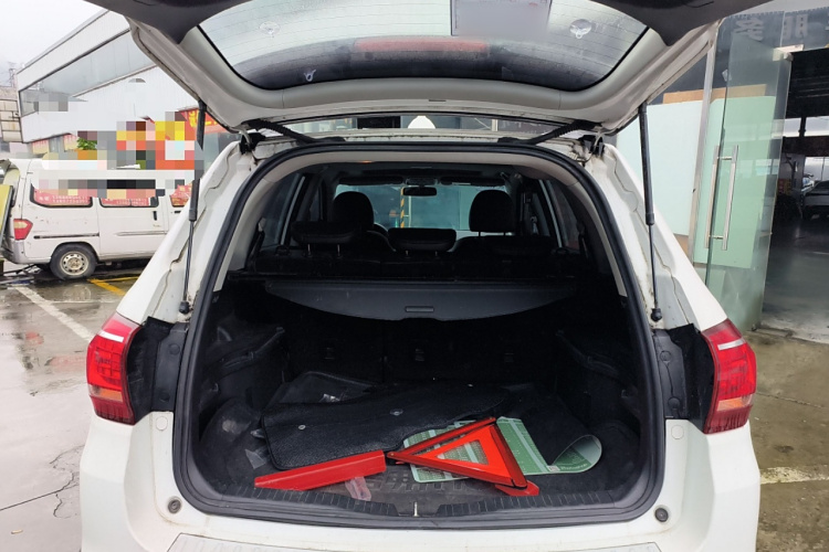 哈弗H6 2017款 红标 运动版 1.5T 手动两驱精英型机舱底盘23