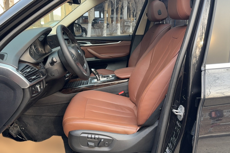 宝马X5(进口) 2014款 xDrive35i 典雅型中控内饰7001