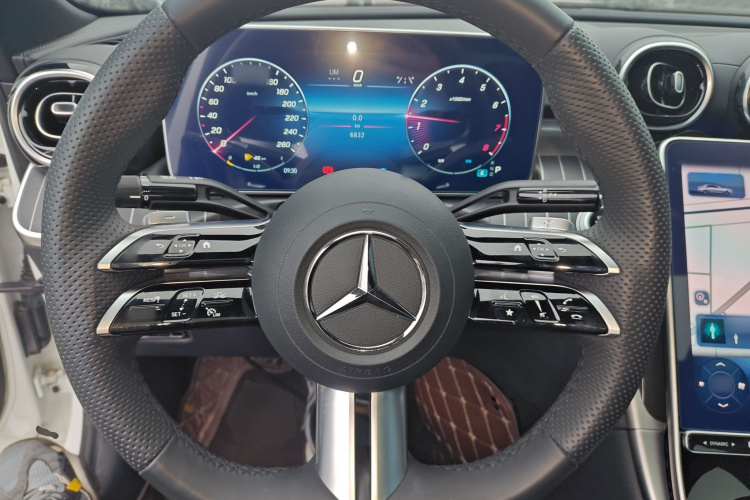 奔驰C级 2024款 C 200 L 运动版局部细节13