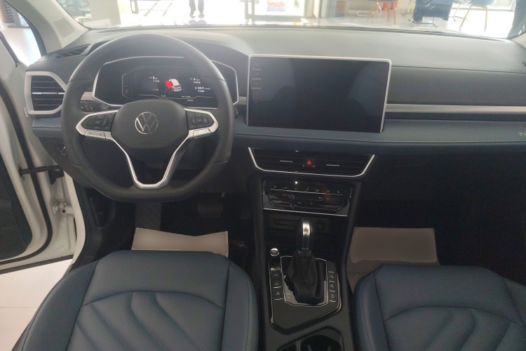 大众 途岳 2024款 300TSI 两驱月尊版中控内饰12